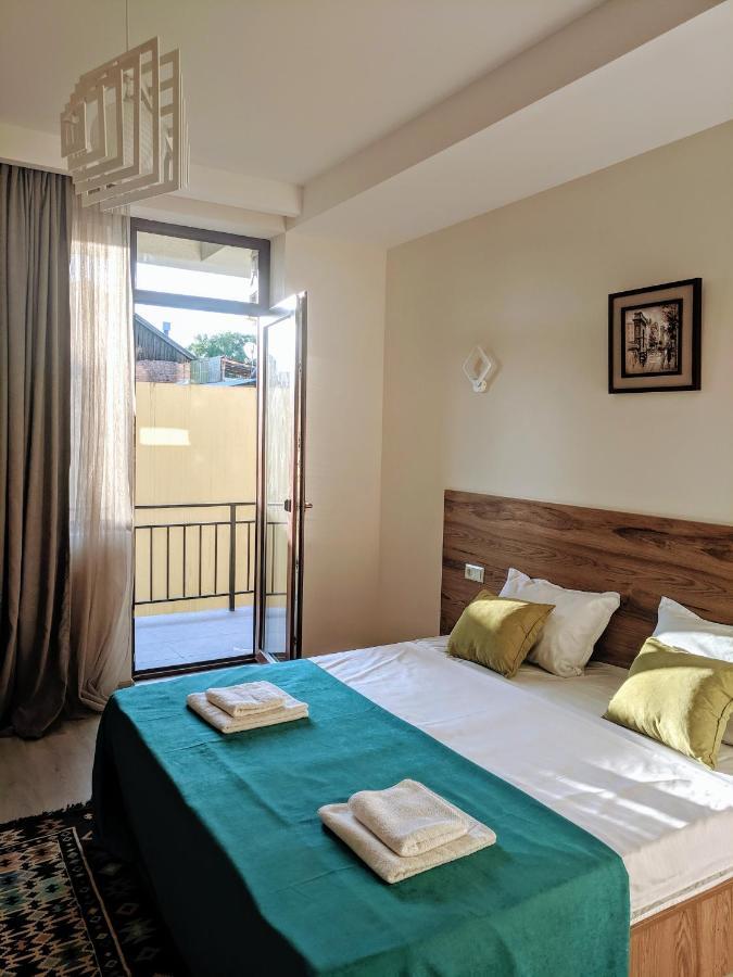 Hotel 5 Rooms Tbilisi Esterno foto