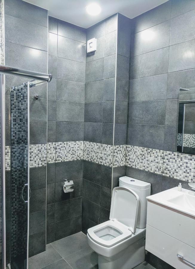 Hotel 5 Rooms Tbilisi Esterno foto