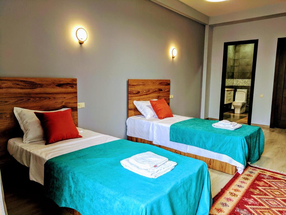 Hotel 5 Rooms Tbilisi Esterno foto