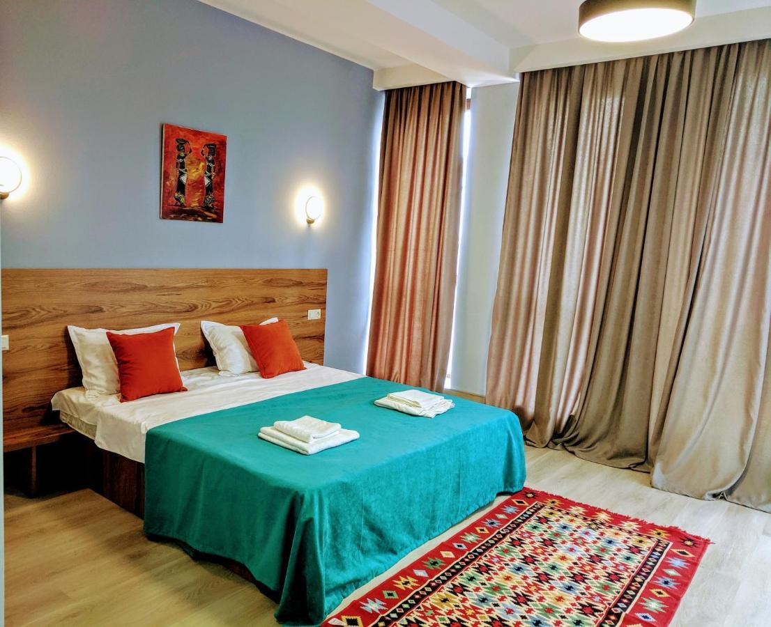Hotel 5 Rooms Tbilisi Esterno foto
