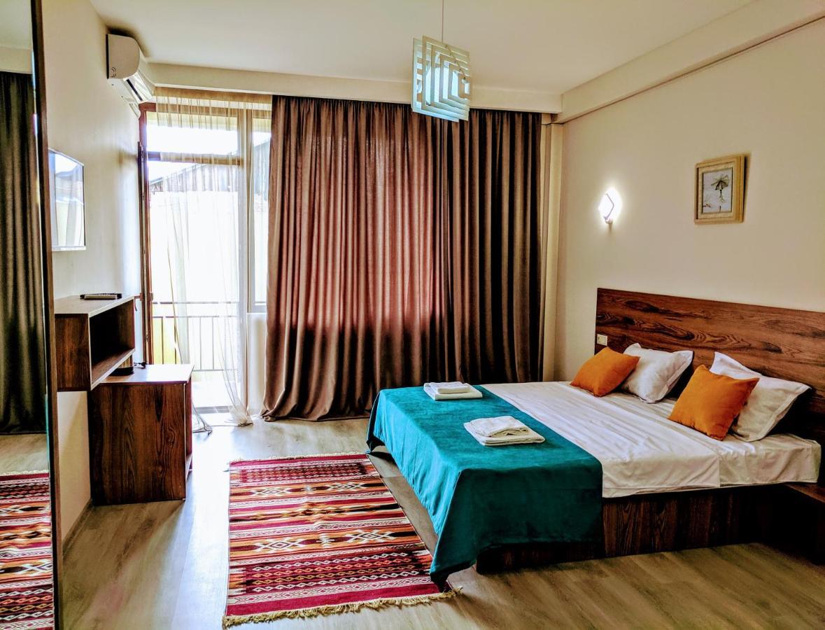 Hotel 5 Rooms Tbilisi Esterno foto