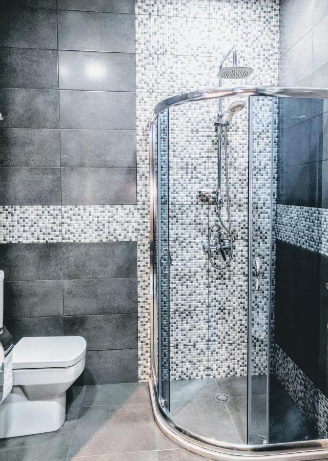 Hotel 5 Rooms Tbilisi Esterno foto
